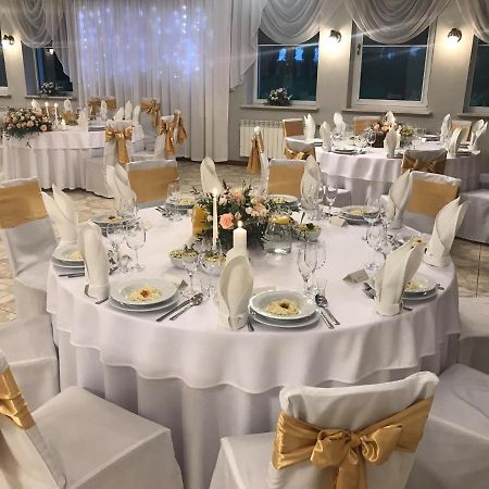 Hotel Wielkopolanka Sroda Wielkopolska Ngoại thất bức ảnh