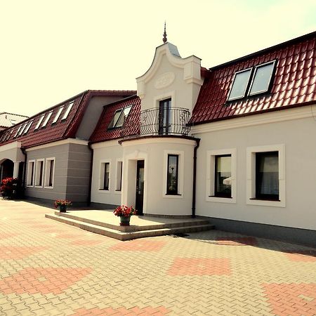 Hotel Wielkopolanka Sroda Wielkopolska Ngoại thất bức ảnh