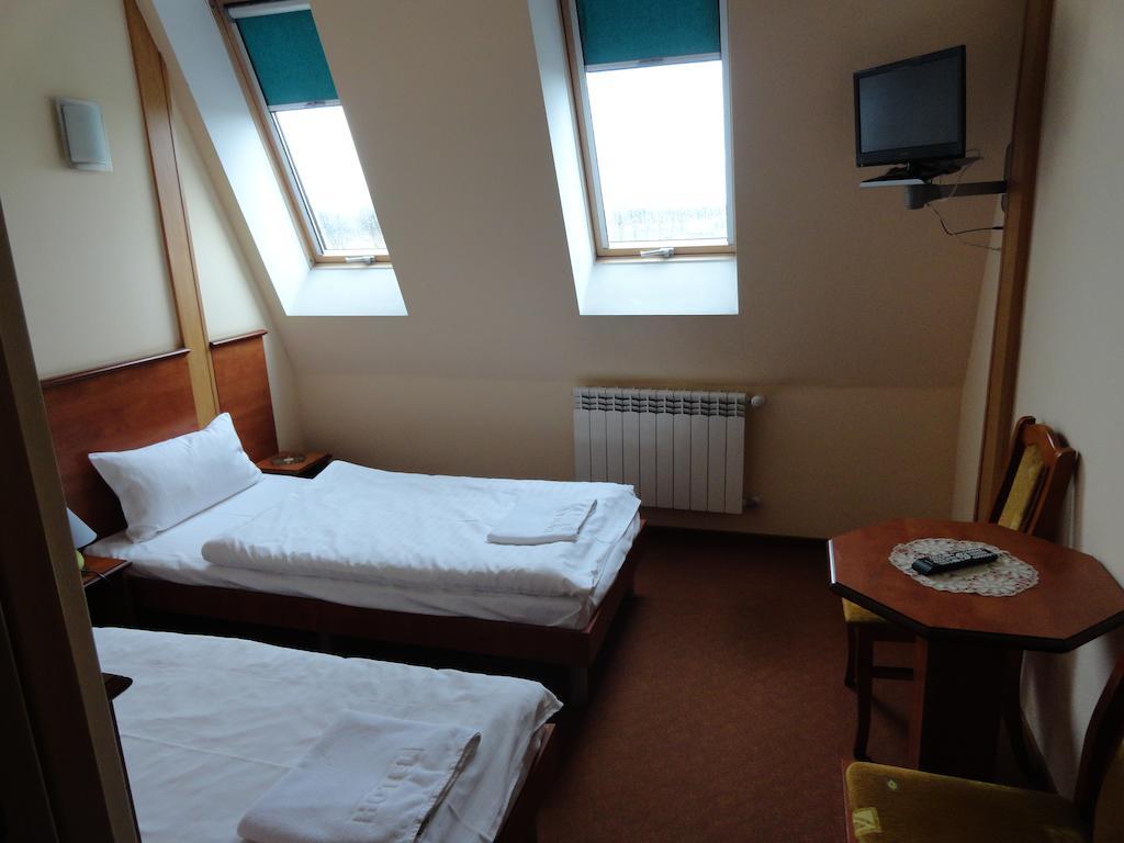 Hotel Wielkopolanka Sroda Wielkopolska Ngoại thất bức ảnh