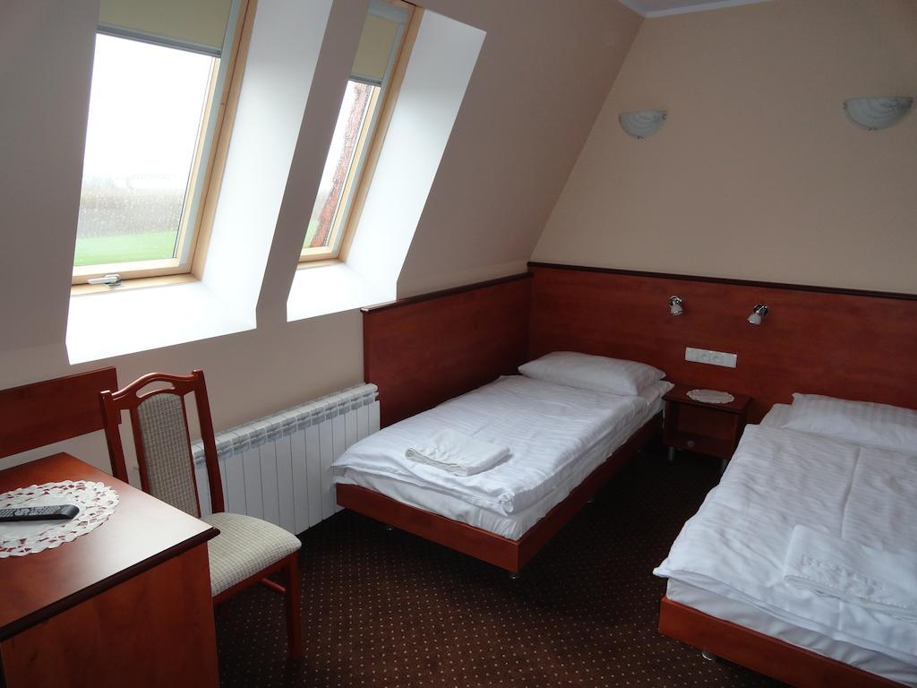 Hotel Wielkopolanka Sroda Wielkopolska Phòng bức ảnh