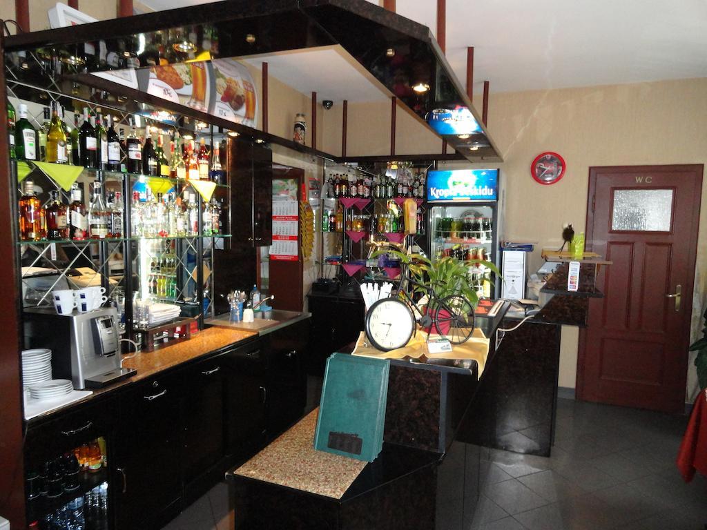 Hotel Wielkopolanka Sroda Wielkopolska Ngoại thất bức ảnh