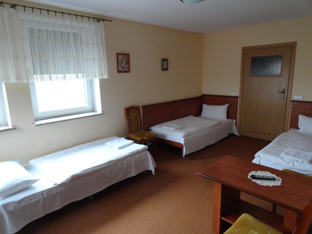 Hotel Wielkopolanka Sroda Wielkopolska Phòng bức ảnh
