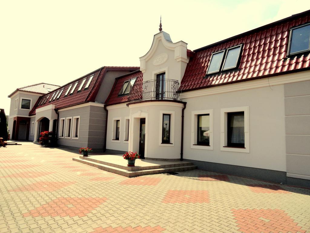 Hotel Wielkopolanka Sroda Wielkopolska Ngoại thất bức ảnh
